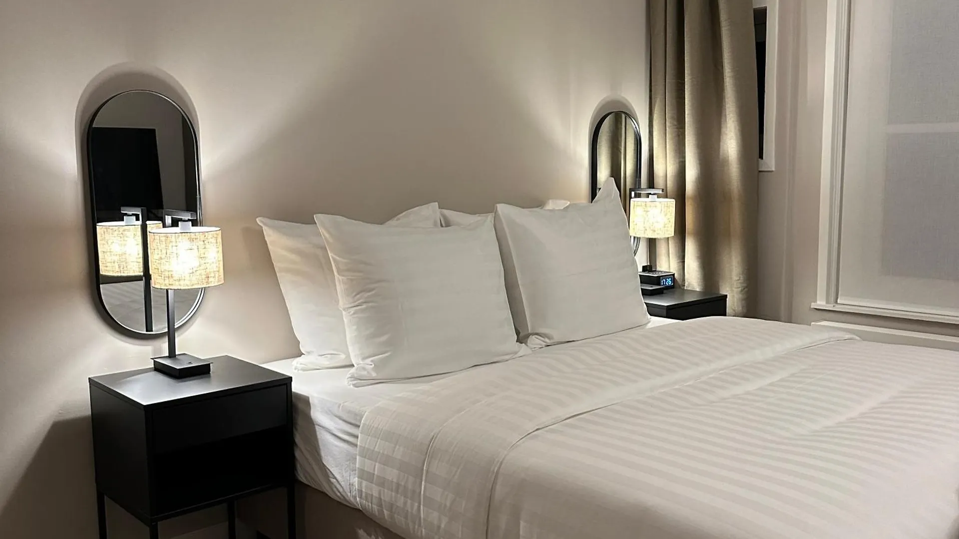 Hotel Grand Canal Делфт